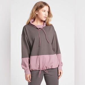Athleta Hermosa Mock Neck Sweatshirt Shale/Flora Mauve Size XS Athleisure